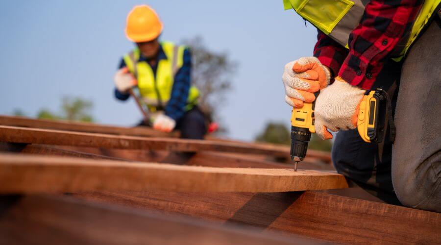 Expert Emergency Roof Repairs services in Langworthy, IA